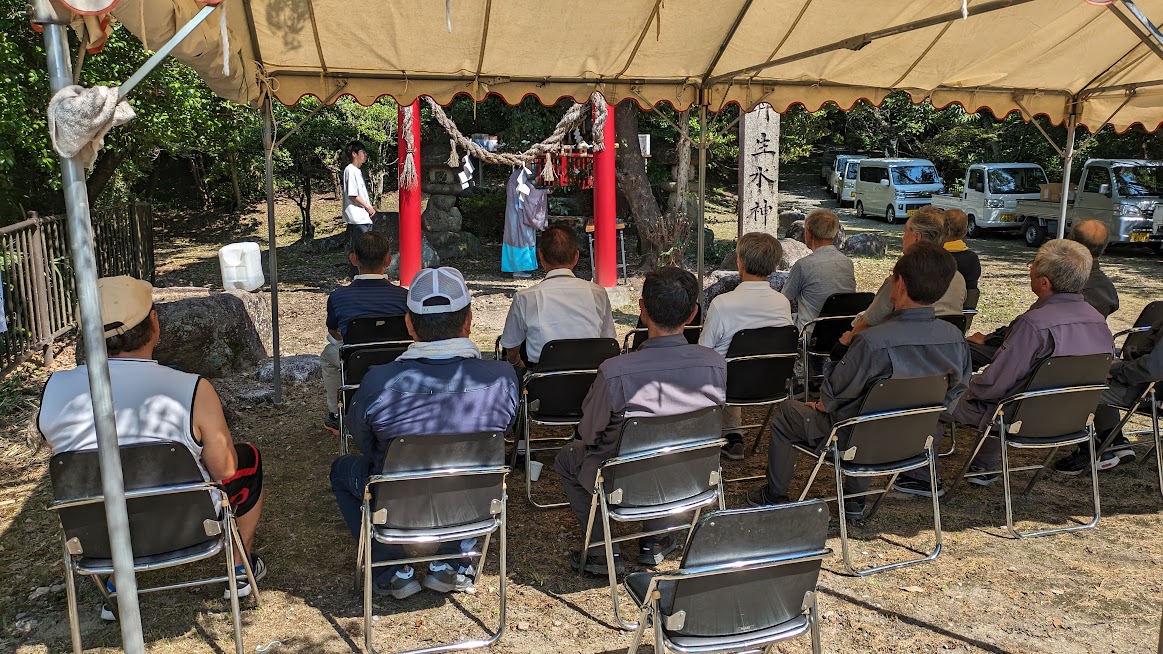 丹生水神社の祭礼が行われました。